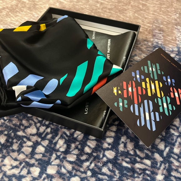 Colorful Patterned  Scarf - Picture 2 of 2